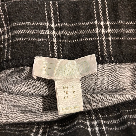 Classic Black Plaid Skirt Size S GUC - Picture 3 of 4